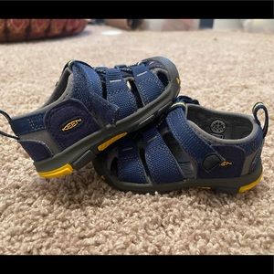 Keen Newport Child Sz 7